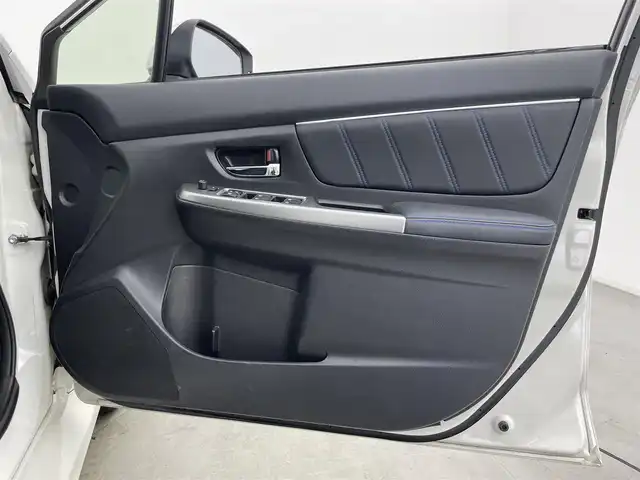 スバル レヴォーグ 1．6GT－S アイサイト 富山県 2014(平26)年 6.1万km クリスタルホワイトP 4WD/社外ナビ（AM/FM/CD/DVD/USB/BT）/フルセグTV/バックカメラ/アイサイト/アダプティブクルーズコントロール/衝突軽減ブレーキシステム/レーンキープアシスト/オートライト/LEDヘッドライト/ダウンヒルアシストコントロール/ETC/前席パワーシート/スマートキー×２/プッシュスタート/アイドリングストップ