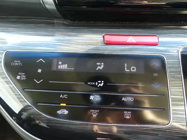 ホンダ オデッセイ アブソルート 千葉県 2014(平26)年 5.6万km ホワイトオーキッドパール CTBA（シティブレーキアクティブシステム）　　/クルーズコントロール/左パワースライドドア/右イージークローザードア/ハーフレザーシート/社外メモリーナビ/地デジTV/【DVD/CD再生機能　Bluetooth接続】/バックカメラ/ドライブレコーダー/革巻きステアリング/パドルシフト/ETC/LEDヘッドライト/フォグライト/ウインカーミラー/純正17インチアルミホイル/スマートキー