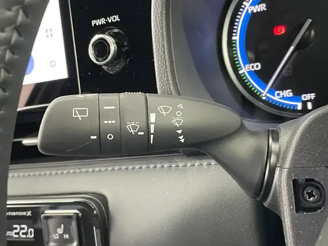 トヨタ ヴォクシー ハイブリッド S－Z 埼玉県 2024(令6)年 0.7万km ホワイトパールクリスタルシャイン 純正１０．５インチディスプレイオーディオナビ　純正１３インチフリップダウンモニター　快適利便　バックカメラ　ビルトインＥＴＣ２．０　ＡＣ１００Ｖ　ＤＶＤ再生　ＨＤＭＩ　三眼ＬＥＤライト　パワーバックドア　社外前後ドライブレコーダー　レーダークルーズコントロール　シートヒーター　純正アルミホイール　地デジフルセグTV スマートキー　オートライト