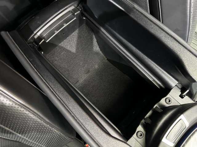 メルセデス・ベンツ ＣＬＳ２２０ｄ スポーツ エクスクルーシブPKG 千葉県 2021(令3)年 5.5万km セレナイトグレー ＳＲ　/ナッパ革シート　/ＡＣＣ　/Ｂｕｒｍｅｓｔｅｒサウンド　/ナビ　/ＴＶ　/Ｂｌｕｅｔｏｏｔｈ接続　/３６０°ＨＵＤ　/シートヒーター　/ベンチレーション　/電動リアゲート　/衝突軽減Ｂ　/ＢＳＭ　/純正ＡＷ有り