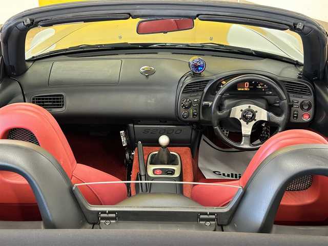 ホンダ Ｓ２０００ 群馬県 1999(平11)年 10.9万km シルバーストーンメタリック レザーシート/ローダウン/社外17インチAW/リアウィング/momoステアリング/社外セキュリティー/HIDヘッドライト/純正フロアマット/社外オーディオ/ETC