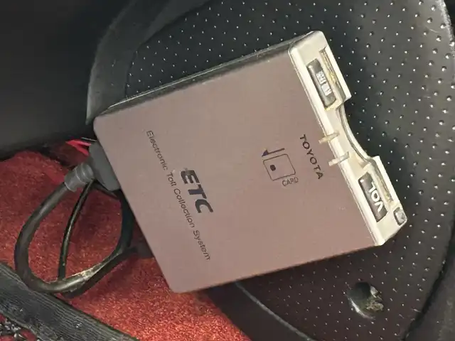 ホンダ Ｓ２０００ 群馬県 1999(平11)年 10.9万km シルバーストーンメタリック レザーシート/ローダウン/社外17インチAW/リアウィング/momoステアリング/社外セキュリティー/HIDヘッドライト/純正フロアマット/社外オーディオ/ETC