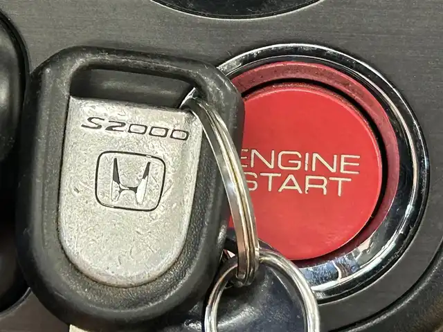 ホンダ Ｓ２０００ 群馬県 1999(平11)年 10.9万km シルバーストーンメタリック レザーシート/ローダウン/社外17インチAW/リアウィング/momoステアリング/社外セキュリティー/HIDヘッドライト/純正フロアマット/社外オーディオ/ETC
