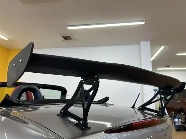 ホンダ Ｓ２０００ 群馬県 1999(平11)年 10.9万km シルバーストーンメタリック レザーシート/ローダウン/社外17インチAW/リアウィング/momoステアリング/社外セキュリティー/HIDヘッドライト/純正フロアマット/社外オーディオ/ETC