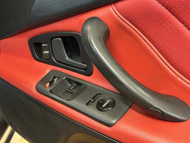 ホンダ Ｓ２０００ 群馬県 1999(平11)年 10.9万km シルバーストーンメタリック レザーシート/ローダウン/社外17インチAW/リアウィング/momoステアリング/社外セキュリティー/HIDヘッドライト/純正フロアマット/社外オーディオ/ETC