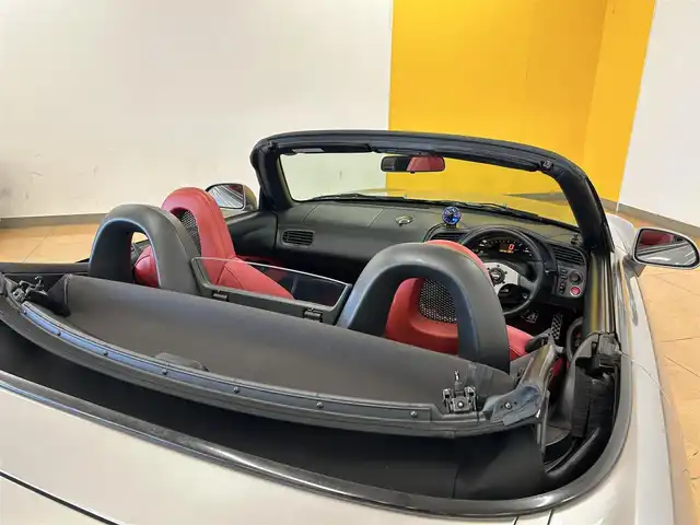 ホンダ Ｓ２０００ 群馬県 1999(平11)年 10.9万km シルバーストーンメタリック レザーシート/ローダウン/社外17インチAW/リアウィング/momoステアリング/社外セキュリティー/HIDヘッドライト/純正フロアマット/社外オーディオ/ETC