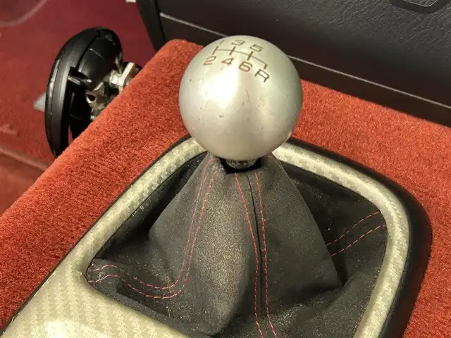 ホンダ Ｓ２０００ 群馬県 1999(平11)年 10.9万km シルバーストーンメタリック レザーシート/ローダウン/社外17インチAW/リアウィング/momoステアリング/社外セキュリティー/HIDヘッドライト/純正フロアマット/社外オーディオ/ETC