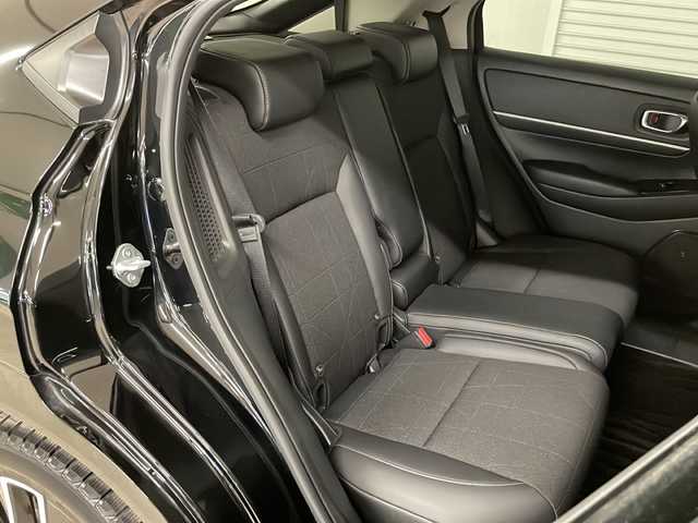 ホンダ ヴェゼル ハイブリッド e:HEV Z 熊本県 2023(令5)年 4.1万km クリスタルブラックパール 純正メモリナビ（フルセグＢｌｕｅｔｏｏｔｈ）/バックカメラ/アダプティブクルーズコントロール/ブラインドスポットモニター/レーンキープアシスト/ＬＥＤヘッドライト/ビルトインＥＴＣ/ミラー型ドラレコ/社外ウーファー/シートヒーター/置くだけ充電/パワーバックドア/フロアマット/ドアバイザー/プッシュスタート/スマートキー/スペアキー