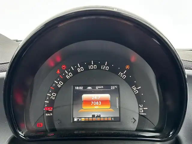 スマート ＭＣＣ スマート フォーツーカブリオBRABUSエクスクルーシブ 愛媛県 2018(平30)年 0.7万km 黒 サンルーフ/バックカメラ/シートヒーター/フォグランプ/クルーズコントロール/ドライブレコーダー/ＥＴＣ/ＬＥＤ/オートライト/フルセグＴＶ/純正フロアマット/アイドリングストップ/パワーステアリング/パワーウインドウ