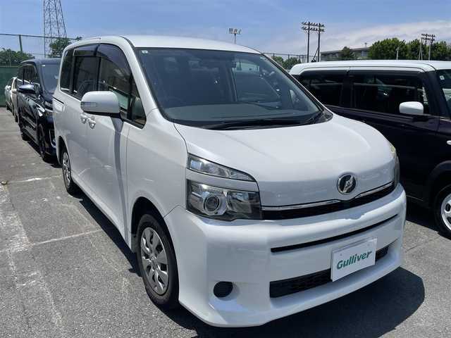 トヨタ ヴォクシー X Lエディション 静岡県 2013(平25)年 14万km ホワイトパールクリスタルシャイン プッシュスタート/スマートキー/純正ナビ/　フルセグTV/MSV/BTオーディオ/バックカメラ /ドライブレコーダー/ETC/左側パワースライドドア/オートライト/キセノンライト