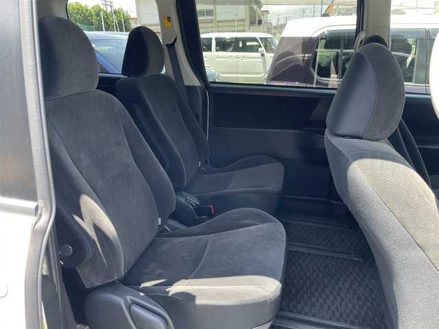 トヨタ ヴォクシー X Lエディション 静岡県 2013(平25)年 14万km ホワイトパールクリスタルシャイン プッシュスタート/スマートキー/純正ナビ/　フルセグTV/MSV/BTオーディオ/バックカメラ /ドライブレコーダー/ETC/左側パワースライドドア/オートライト/キセノンライト