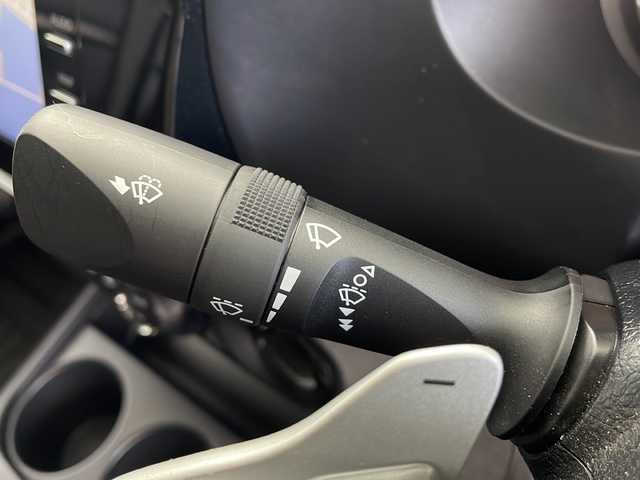 トヨタ ハイラックス Z GRスポーツ 鹿児島県 2023(令5)年 0.9万km アティチュードブラックマイカ 純正ディスプレイオーディオ/パノラミックビューモニター/プリクラッシュセーフティ/レーンキープアシスト/パドルシフト/レーダークルーズコントロール/オートライト/ダウンヒルアシストコントロール/リアデフロック/パートタイム4WD/ラバーフロアマット/ハーフレザーシート/パワーシート/スマートキー/プッシュスタート