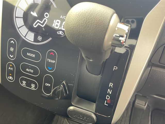 日産 デイズ ハイウェイスターX 岐阜県 2018(平30)年 4.7万km プレミアムパープルP 純正メモリーナビ　MM318D-W/CD/DVD/Bluetooth/フルセグTV/アラウンドビューモニター/衝突軽減ブレーキ/レーンキープアシスト/オートハイビーム/オートHIDライト/フォグライト/純正前ドラレコ/ステアリングスイッチ/スマートキー/プッシュスタート/オートエアコン/コーナーセンサー/純正１４インチアルミホイール/スタッドレス・ホイールセット車載