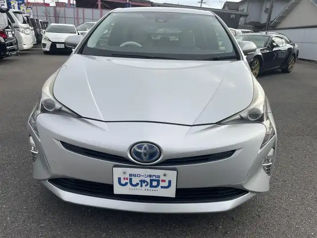 トヨタ プリウス S ツーリングセレクション 和歌山県 2016(平28)年 11.4万km シルバーM (株)IDOMが運営する【じしゃロン和歌山店】の自社ローン専用車両になります。こちらは現金またはオートローンご利用時の価格です。自社ローンご希望の方は別途その旨お申付け下さい/純正９インチナビ（DAZT-YC4T）/フルセグＴＶ/Ｂｌｕｅｔｏｏｔｈ/ＤＶＤ/ＣＤ/バックカメラ/ＥＴＣ/シートヒーター/合皮シート/レーダークルーズコントロール/スペアキー/プッシュスタート