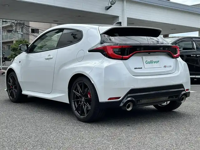 トヨタ ＧＲヤリス RZ ハイパフォーマンス 長崎県 2024(令6)年 0.7万km プラチナホワイトパールマイカ トヨタ純正ナビ（AM/FM/BT/TV）/4WD/バックカメラ/6速MT/ETC2.0/ステアリングスイッチ/オートライト/オートハイビーム/LDA/BSM/PCS/コーナーセンサー/RCTA/SEA/RSA/スペアキー/取扱説明書/マルチメディア取扱説明書/保証書/記録簿