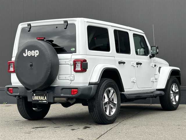 クライスラー・ジープ ジープ ラングラー アンリミテッド サハラ 道東・釧路十勝 2020(令2)年 5.9万km ブライトホワイト アダプティブクルーズコントロール/黒革/シートヒーター/ステアリングヒーター/フロント/サイド/バックカメラ/純正メモリナビ/TV/BT/USB/LEDヘッドライト/オートライト/フロント/リアフォグライト/純正18インチAW/ETC2.0/純正フロアマット/プッシュスタート/スマートキー