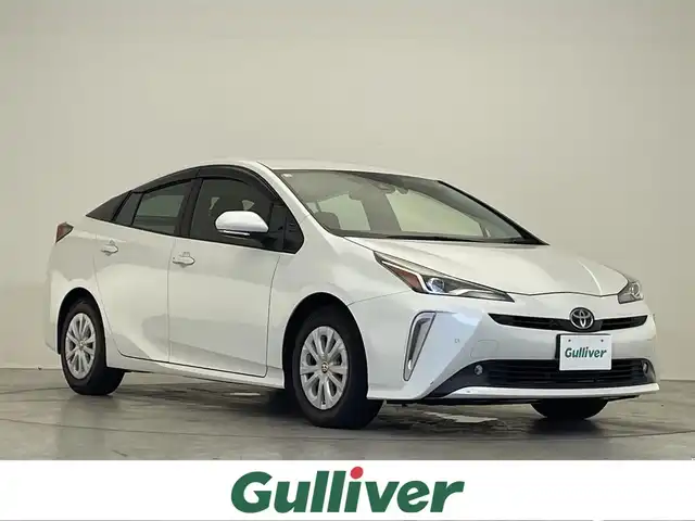 トヨタ プリウス SセーフティプラスⅡ 滋賀県 2020(令2)年 4万km プラチナホワイトパールマイカ 純正ナビ/CD.DVD.フルセグTV.Bluetooth/衝突軽減ブレーキ/追従クルーズコントロール/レーンキープアシスト/バックカメラ/ビルトインETC/前方ドライブレコーダー/LEDヘッドライト/オートライト/オートハイビーム/クリアランスソナー/スマートキー/スぺアキー