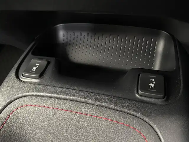 トヨタ カローラ スポーツ ハイブリッドG Z 埼玉県 2023(令5)年 0.4万km アティチュードブラックマイカ 純正ディスプレイオーディオ　バックカメラ　ＢＳＭ　ビルトインＥＴＣ　ドライブレコーダー　トヨタセーフティセンス　レーダークルーズコントロール　シートヒーター　純正アルミ　オートライト　ＬＥＤライト