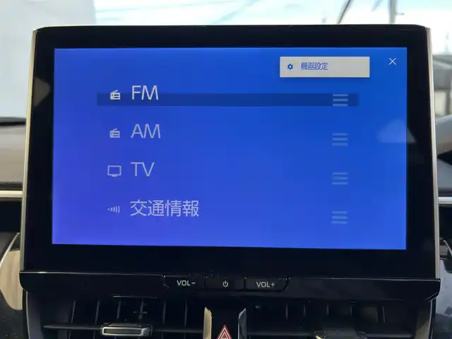 トヨタ カローラ クロス ハイブリッド Z 佐賀県 2024(令6)年 1.6万km ダークブルーマイカM パノラマルーフ/トヨタセーフティセンス/・プリクラッシュセーフティ/・レーダークルーズコントロール/・レーントレーシングアシスト/・オートマチックハイビーム/ブラインドスポットモニター/クリアランスソナー/純正10.5インチディスプレイオーディオ/・コネクティッドナビ/・バックカメラ/・フルセグTV/BT/ETC2.0/置くだけ充電/純正18インチAW/LEDヘッドライト/フォグランプ/ルーフレール/ハーフレザーシート/前席シートヒーター/運転席パワーシート/電動パーキングスイッチ/スペアキー×１/取扱説明書/保証書