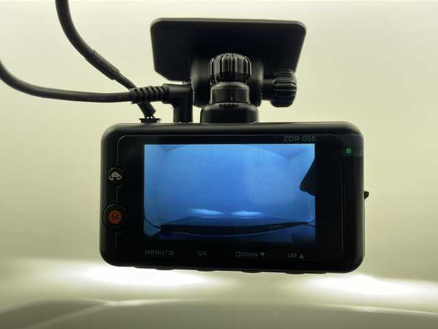 ホンダ ヴェゼル ハイブリッド e:HEV Z 宮城県 2024(令6)年 2.2万km クリスタルブラックパール 禁煙車　/ワンオーナー　/ハーフレザーシート　/ホンダセンシング/・プリクラッシュセーフティ/・レーンキープアシスト/・アダプティブクルーズコントロール/・オートハイビーム/・クリアランスソナー/純正ディスプレイオーディオ　/・USB・BT・スマホ連動/バックカメラ　/フルセグTV/パワーバックドア　/前席シートヒーター　/ステアリングヒーター　/パドルシフト　/ステアリングスイッチ　/ドライブレコーダー/LEDヘッドライト/LEDフォグライト/純正18インチアルミホイール/純正フロアマット/トノカバー/ワイパーデアイサー