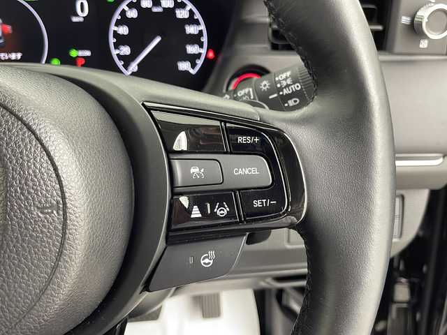 ホンダ ヴェゼル ハイブリッド e:HEV Z 宮城県 2024(令6)年 2.2万km クリスタルブラックパール 禁煙車　/ワンオーナー　/ハーフレザーシート　/ホンダセンシング/・プリクラッシュセーフティ/・レーンキープアシスト/・アダプティブクルーズコントロール/・オートハイビーム/・クリアランスソナー/純正ディスプレイオーディオ　/・USB・BT・スマホ連動/バックカメラ　/フルセグTV/パワーバックドア　/前席シートヒーター　/ステアリングヒーター　/パドルシフト　/ステアリングスイッチ　/ドライブレコーダー/LEDヘッドライト/LEDフォグライト/純正18インチアルミホイール/純正フロアマット/トノカバー/ワイパーデアイサー