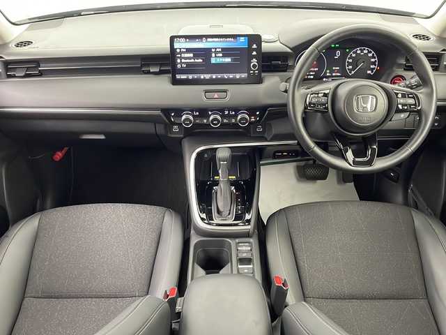 ホンダ ヴェゼル ハイブリッド e:HEV Z 宮城県 2024(令6)年 2.2万km クリスタルブラックパール 禁煙車　/ワンオーナー　/ハーフレザーシート　/ホンダセンシング/・プリクラッシュセーフティ/・レーンキープアシスト/・アダプティブクルーズコントロール/・オートハイビーム/・クリアランスソナー/純正ディスプレイオーディオ　/・USB・BT・スマホ連動/バックカメラ　/フルセグTV/パワーバックドア　/前席シートヒーター　/ステアリングヒーター　/パドルシフト　/ステアリングスイッチ　/ドライブレコーダー/LEDヘッドライト/LEDフォグライト/純正18インチアルミホイール/純正フロアマット/トノカバー/ワイパーデアイサー