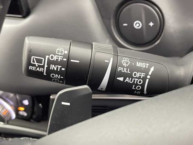 ホンダ ヴェゼル ハイブリッド e:HEV Z 宮城県 2024(令6)年 2.2万km クリスタルブラックパール 禁煙車　/ワンオーナー　/ハーフレザーシート　/ホンダセンシング/・プリクラッシュセーフティ/・レーンキープアシスト/・アダプティブクルーズコントロール/・オートハイビーム/・クリアランスソナー/純正ディスプレイオーディオ　/・USB・BT・スマホ連動/バックカメラ　/フルセグTV/パワーバックドア　/前席シートヒーター　/ステアリングヒーター　/パドルシフト　/ステアリングスイッチ　/ドライブレコーダー/LEDヘッドライト/LEDフォグライト/純正18インチアルミホイール/純正フロアマット/トノカバー/ワイパーデアイサー