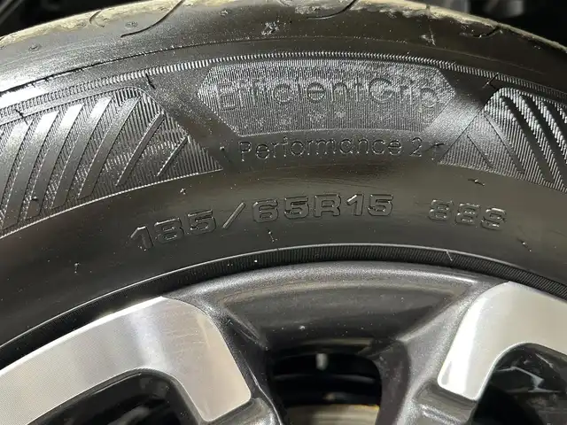 ホンダ フリード ハイブリット e:HEV クロスター 大阪府 2025(令7)年 0.1千km プラチナホワイトパール 未使用車　ホンダセンシング　純正大型ナビ　レーダークルコン　ハーフレザー　シートヒーター　バックカメラ　両側電動　衝突軽減　ＢＳＭ　ルーフレール　レーンアシスト　アイドリングストップ　スマートキー