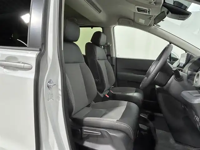 ホンダ フリード ハイブリット e:HEV クロスター 大阪府 2025(令7)年 0.1千km プラチナホワイトパール 未使用車　ホンダセンシング　純正大型ナビ　レーダークルコン　ハーフレザー　シートヒーター　バックカメラ　両側電動　衝突軽減　ＢＳＭ　ルーフレール　レーンアシスト　アイドリングストップ　スマートキー