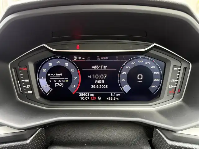 アウディ Ａ１ SB 35TFSI アドバンスド 静岡県 2020(令2)年 2.6万km ブリリアントブラック アシスタンスパッケージ/ナビゲーションパッケージ/コンビニエンスパッケージ/リアカメラ/Bluetooth/LEDヘッドライト/シートヒーター/ヴァーチャルコックピット/プッシュスタート/ETC2．0/前後PDC/アダプティブドライブアシスト/レーン逸脱警告