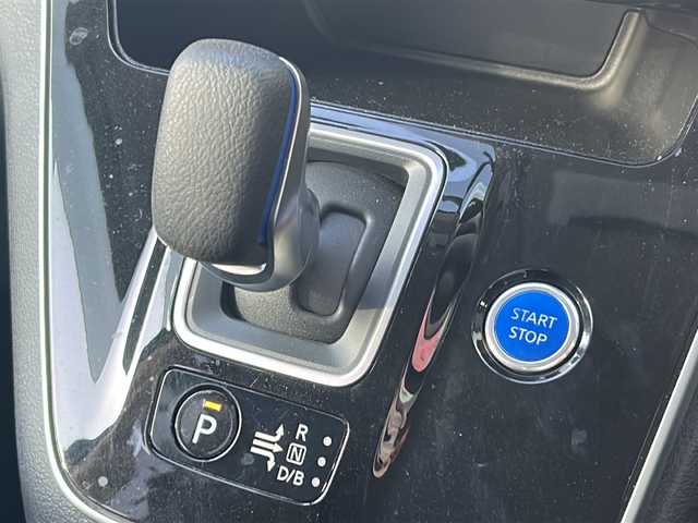 日産 セレナ e－パワー XV 広島県 2020(令2)年 5.4万km ダイヤモンドブラック セーフティパックA/オートデュアルエアコン&リヤヒーターダクト/エマージェンシーブレーキ/車線逸脱警報/ハイビームアシスト/コーナーセンサー/クルーズコントロール/BSM/純正ナビ（MM319D-W）/・フルセグ/CD/DVD/Bluetooth/SD/REC/アラウンドビューモニター/両側パワースライドドア/オートライト/スマートキー/プッシュスタート/前ドライブレコーダー（DJ4-D）/後ドライブレコーダー（CSD-610FHR）/純正ドアバイザー/純正フロアマット/ETC