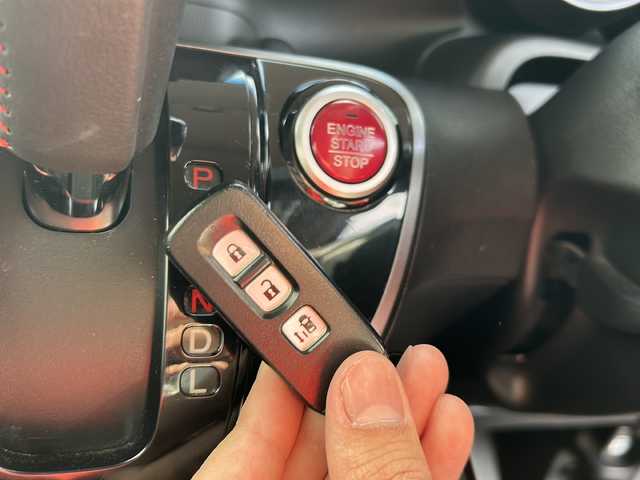 ホンダ Ｎ ＢＯＸ カスタム G Aパッケージ 岐阜県 2014(平26)年 15.3万km ミラノレッド 登録時走行距離152783km/社外ＳＤナビ/ワンセグＴＶ/バックカメラ/ツートンカラー/片側パワースライドドア/ＵＳＢ/ＥＴＣ/Ｂｌｕｅ　ｔｏｏｔｈ/純正フロアマット/社外アルミホイール/ベンチシート/フルフラットシート/禁煙車/ABS/横滑り防止装置/盗難防止装置/オートライト/エアバッグ/衝突被害軽減システム/カーテンエアバッグ