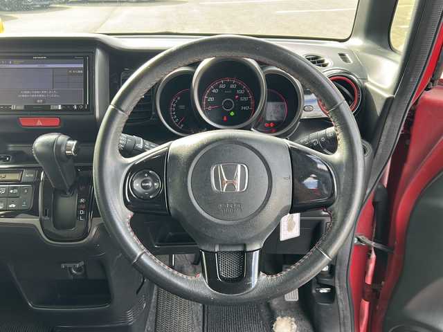 ホンダ Ｎ ＢＯＸ カスタム G Aパッケージ 岐阜県 2014(平26)年 15.3万km ミラノレッド 登録時走行距離152783km/社外ＳＤナビ/ワンセグＴＶ/バックカメラ/ツートンカラー/片側パワースライドドア/ＵＳＢ/ＥＴＣ/Ｂｌｕｅ　ｔｏｏｔｈ/純正フロアマット/社外アルミホイール/ベンチシート/フルフラットシート/禁煙車/ABS/横滑り防止装置/盗難防止装置/オートライト/エアバッグ/衝突被害軽減システム/カーテンエアバッグ