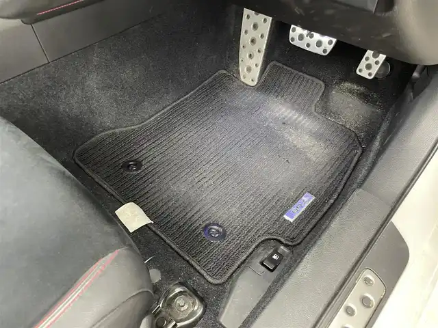 スバル ＢＲＺ S 群馬県 2012(平24)年 7.5万km サテンホワイトパール アルカンターラ/本革シート/前席シートヒーター/＝＝＝＝＝/純正DOPパナソニックHDDナビ（CN-H510WD)/・CD/DVD/MSV(HDD)/SD/Bluetooth/フルセグTV/・バックカメラ/＝＝＝＝/ハーフレザーシート　シートヒーター　純正パナソニックナビ　バックカメラ　パドルシフト　ＥＴＣ　スマートキー　プッシュスタート　ＨＩＤヘッドライト　純正アルミホイール付スタッドレスタイヤ車載　禁煙車