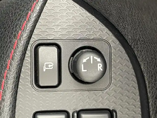 スバル ＢＲＺ S 群馬県 2012(平24)年 7.5万km サテンホワイトパール アルカンターラ/本革シート/前席シートヒーター/＝＝＝＝＝/純正DOPパナソニックHDDナビ（CN-H510WD)/・CD/DVD/MSV(HDD)/SD/Bluetooth/フルセグTV/・バックカメラ/＝＝＝＝/ハーフレザーシート　シートヒーター　純正パナソニックナビ　バックカメラ　パドルシフト　ＥＴＣ　スマートキー　プッシュスタート　ＨＩＤヘッドライト　純正アルミホイール付スタッドレスタイヤ車載　禁煙車