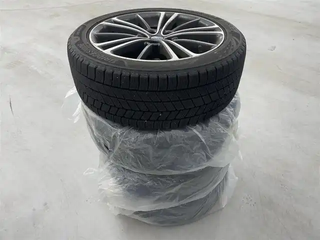 スバル ＢＲＺ S 群馬県 2012(平24)年 7.5万km サテンホワイトパール アルカンターラ/本革シート/前席シートヒーター/＝＝＝＝＝/純正DOPパナソニックHDDナビ（CN-H510WD)/・CD/DVD/MSV(HDD)/SD/Bluetooth/フルセグTV/・バックカメラ/＝＝＝＝/ハーフレザーシート　シートヒーター　純正パナソニックナビ　バックカメラ　パドルシフト　ＥＴＣ　スマートキー　プッシュスタート　ＨＩＤヘッドライト　純正アルミホイール付スタッドレスタイヤ車載　禁煙車