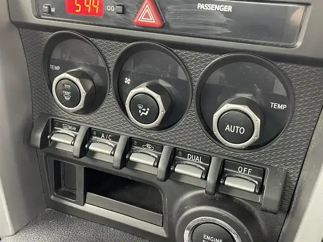 スバル ＢＲＺ S 群馬県 2012(平24)年 7.5万km サテンホワイトパール アルカンターラ/本革シート/前席シートヒーター/＝＝＝＝＝/純正DOPパナソニックHDDナビ（CN-H510WD)/・CD/DVD/MSV(HDD)/SD/Bluetooth/フルセグTV/・バックカメラ/＝＝＝＝/ハーフレザーシート　シートヒーター　純正パナソニックナビ　バックカメラ　パドルシフト　ＥＴＣ　スマートキー　プッシュスタート　ＨＩＤヘッドライト　純正アルミホイール付スタッドレスタイヤ車載　禁煙車