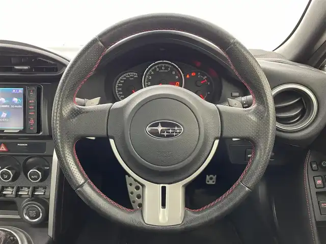 スバル ＢＲＺ S 群馬県 2012(平24)年 7.5万km サテンホワイトパール アルカンターラ/本革シート/前席シートヒーター/＝＝＝＝＝/純正DOPパナソニックHDDナビ（CN-H510WD)/・CD/DVD/MSV(HDD)/SD/Bluetooth/フルセグTV/・バックカメラ/＝＝＝＝/ハーフレザーシート　シートヒーター　純正パナソニックナビ　バックカメラ　パドルシフト　ＥＴＣ　スマートキー　プッシュスタート　ＨＩＤヘッドライト　純正アルミホイール付スタッドレスタイヤ車載　禁煙車