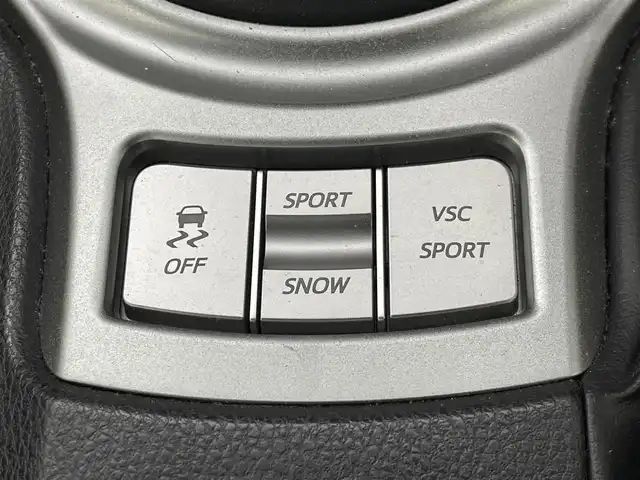 スバル ＢＲＺ S 群馬県 2012(平24)年 7.5万km サテンホワイトパール アルカンターラ/本革シート/前席シートヒーター/＝＝＝＝＝/純正DOPパナソニックHDDナビ（CN-H510WD)/・CD/DVD/MSV(HDD)/SD/Bluetooth/フルセグTV/・バックカメラ/＝＝＝＝/ハーフレザーシート　シートヒーター　純正パナソニックナビ　バックカメラ　パドルシフト　ＥＴＣ　スマートキー　プッシュスタート　ＨＩＤヘッドライト　純正アルミホイール付スタッドレスタイヤ車載　禁煙車