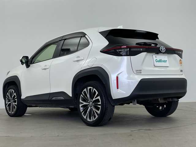 トヨタ ヤリスクロス ハイブリッド Z 鹿児島県 2021(令3)年 10.8万km ホワイトパールクリスタルシャイン 純正ディスプレイオーディオ/プリクラッシュセーフティ/レーンキープアシスト/レーダークルーズコントロール/パワーバックドア/オートライト/オートマチックハイビーム/ハーフレザーシート/シートヒーター/ステアリングヒーター/電動パーキングブレーキ/オートホールド/コーナーセンサー/スマートキー/プッシュスタート