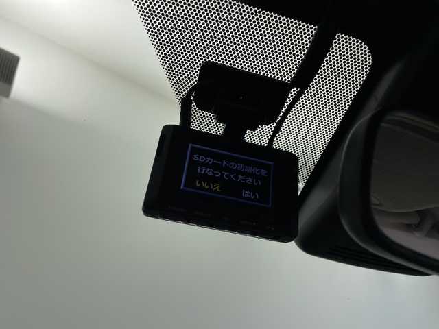 トヨタ ヤリスクロス ハイブリッド Z 鹿児島県 2021(令3)年 10.8万km ホワイトパールクリスタルシャイン 純正ディスプレイオーディオ/プリクラッシュセーフティ/レーンキープアシスト/レーダークルーズコントロール/パワーバックドア/オートライト/オートマチックハイビーム/ハーフレザーシート/シートヒーター/ステアリングヒーター/電動パーキングブレーキ/オートホールド/コーナーセンサー/スマートキー/プッシュスタート