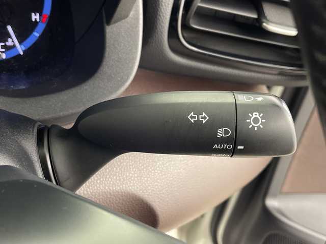 トヨタ ヤリスクロス ハイブリッド Z 鹿児島県 2021(令3)年 10.8万km ホワイトパールクリスタルシャイン 純正ディスプレイオーディオ/プリクラッシュセーフティ/レーンキープアシスト/レーダークルーズコントロール/パワーバックドア/オートライト/オートマチックハイビーム/ハーフレザーシート/シートヒーター/ステアリングヒーター/電動パーキングブレーキ/オートホールド/コーナーセンサー/スマートキー/プッシュスタート