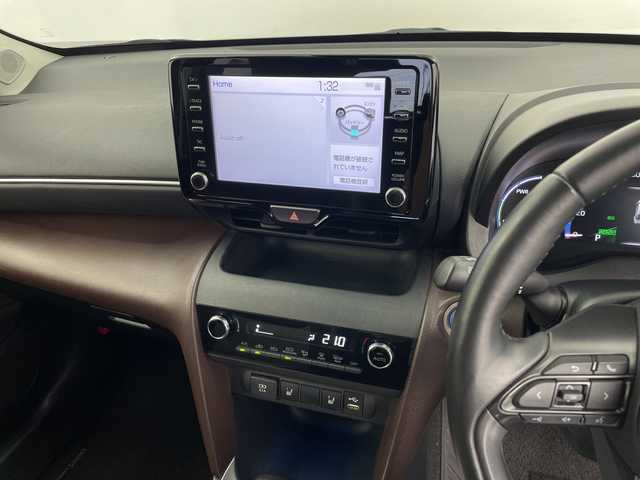 トヨタ ヤリスクロス ハイブリッド Z 鹿児島県 2021(令3)年 10.8万km ホワイトパールクリスタルシャイン 純正ディスプレイオーディオ/プリクラッシュセーフティ/レーンキープアシスト/レーダークルーズコントロール/パワーバックドア/オートライト/オートマチックハイビーム/ハーフレザーシート/シートヒーター/ステアリングヒーター/電動パーキングブレーキ/オートホールド/コーナーセンサー/スマートキー/プッシュスタート