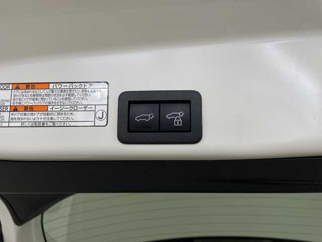 トヨタ ヤリスクロス ハイブリッド Z 鹿児島県 2021(令3)年 10.8万km ホワイトパールクリスタルシャイン 純正ディスプレイオーディオ/プリクラッシュセーフティ/レーンキープアシスト/レーダークルーズコントロール/パワーバックドア/オートライト/オートマチックハイビーム/ハーフレザーシート/シートヒーター/ステアリングヒーター/電動パーキングブレーキ/オートホールド/コーナーセンサー/スマートキー/プッシュスタート