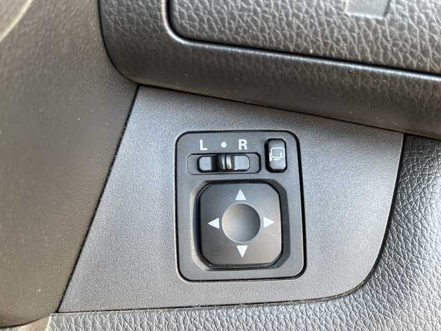 日産 デイズ ルークス X Vセレクション 沖縄県 2016(平28)年 9.5万km シルキーホワイトP/モカブラウンP 純正ナビ　/CD/DVD/BT/フルセグ/バックカメラ　/両側パワースライドドア　/ＨＩＤヘッドライト　/純正アルミホイール　/ステアリングスイッチ　/アイドリングストップ/電動格納ミラー/サーキュレーター/サンシェード　/スマートキー