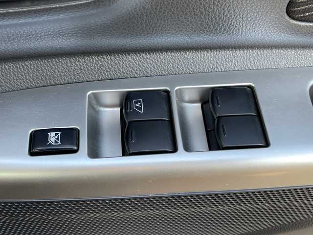 日産 デイズ ルークス X Vセレクション 沖縄県 2016(平28)年 9.5万km シルキーホワイトP/モカブラウンP 純正ナビ　/CD/DVD/BT/フルセグ/バックカメラ　/両側パワースライドドア　/ＨＩＤヘッドライト　/純正アルミホイール　/ステアリングスイッチ　/アイドリングストップ/電動格納ミラー/サーキュレーター/サンシェード　/スマートキー