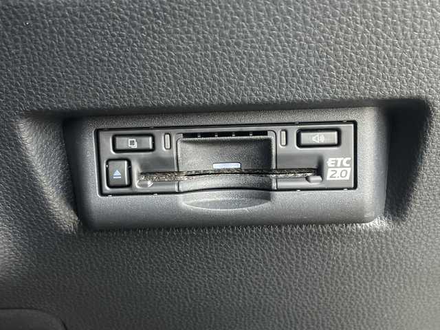 トヨタ ランドクルーザー ２５０ ZX 埼玉県 2025(令7)年 1万km ブラウンM/バーニッシュライトベージュM サンルーフ　/ＪＢＬサウンド　/純正１２．３インチディスプレイオーディオ　/パノラミックビューモニター　/BSM/デジタルインナーミラー　/純正前後ドライブレコーダー　/置くだけ充電　/純正ビルトインＥＴＣ2.0/パワーバックドア/オートマティックハイビーム/衝突軽減システム/レーダークルーズコントロール/レーンキープアシスト/メモリ付きパワーシート/シートヒーター/エアシート/電動格納サードシート/純正アルミホイール/純正フロアマット/ルーフレール/ＬＥＤ３眼ライト　