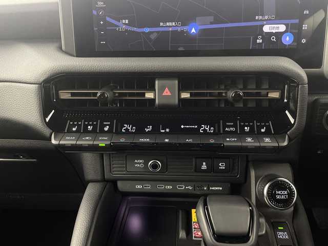 トヨタ ランドクルーザー ２５０ ZX 埼玉県 2025(令7)年 1万km ブラウンM/バーニッシュライトベージュM サンルーフ　/ＪＢＬサウンド　/純正１２．３インチディスプレイオーディオ　/パノラミックビューモニター　/BSM/デジタルインナーミラー　/純正前後ドライブレコーダー　/置くだけ充電　/純正ビルトインＥＴＣ2.0/パワーバックドア/オートマティックハイビーム/衝突軽減システム/レーダークルーズコントロール/レーンキープアシスト/メモリ付きパワーシート/シートヒーター/エアシート/電動格納サードシート/純正アルミホイール/純正フロアマット/ルーフレール/ＬＥＤ３眼ライト　