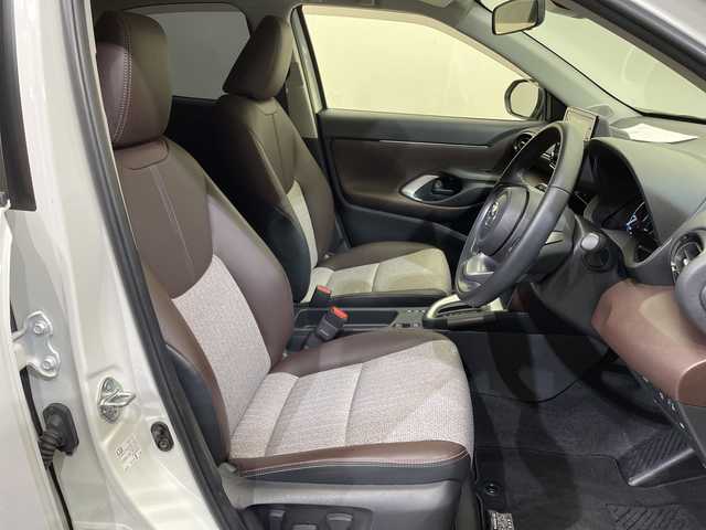 トヨタ ヤリスクロス ハイブリッド Z 愛媛県 2021(令3)年 5.9万km ホワイトパールクリスタルシャイン 純正8型ナビ Bluetooth フルセグ 全周囲カメラ モデリスタエアロ 電動リアゲート 衝突被害軽減ブレーキ レーンアシスト コーナーセンサー ブラインドスポットモニター オートマチックハイビーム オートライト シートヒーター パワーシート ハーフレザーシート ETC 禁煙車