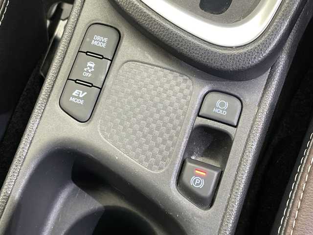 トヨタ ヤリスクロス ハイブリッド Z 愛媛県 2021(令3)年 5.9万km ホワイトパールクリスタルシャイン 純正8型ナビ Bluetooth フルセグ 全周囲カメラ モデリスタエアロ 電動リアゲート 衝突被害軽減ブレーキ レーンアシスト コーナーセンサー ブラインドスポットモニター オートマチックハイビーム オートライト シートヒーター パワーシート ハーフレザーシート ETC 禁煙車